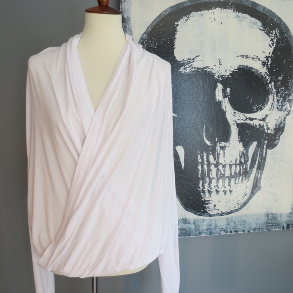 Forever 21 Tops - Forever 21 Yoga Top